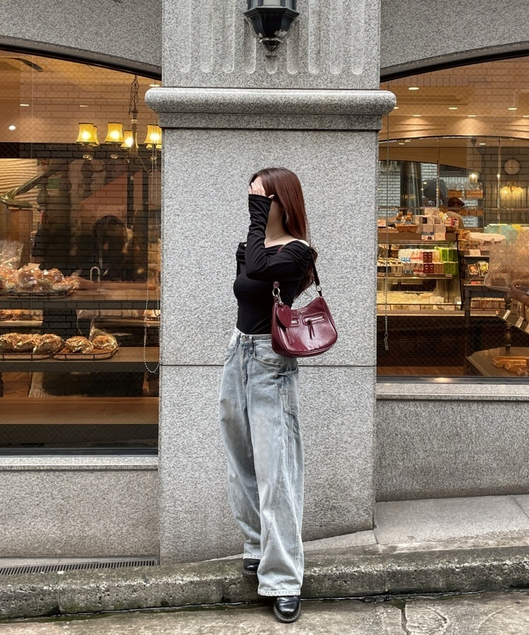 글램 셔링 오프숄더 긴팔 검정