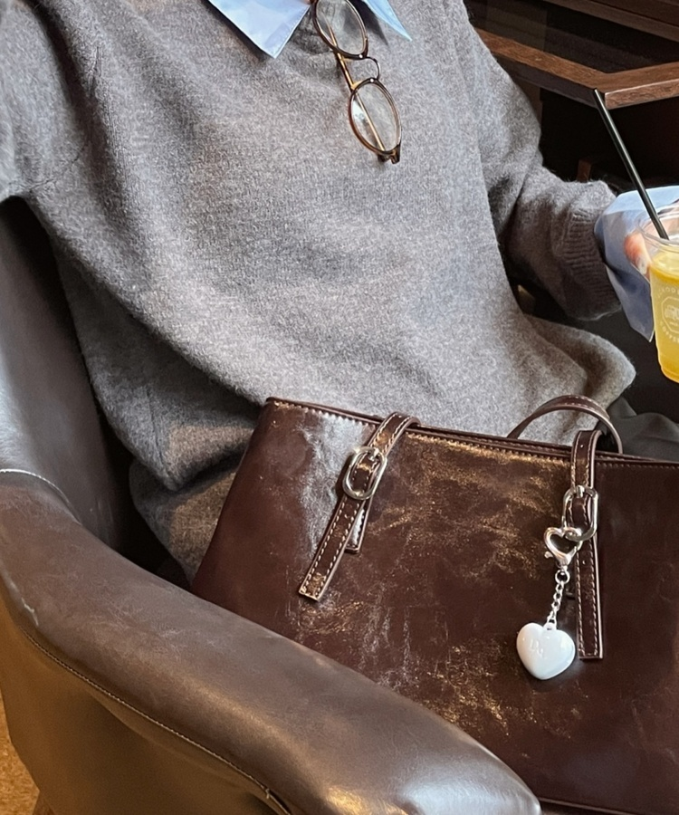 버클 토트 숄더백 커피