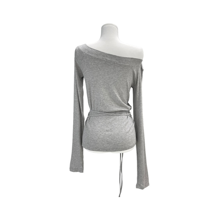 ディープネックTシャツ