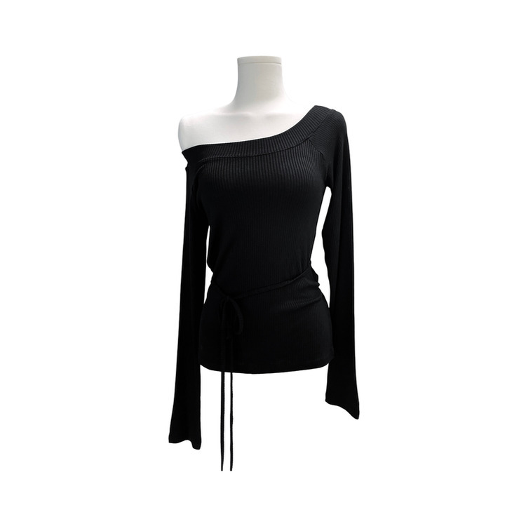 ディープネックTシャツ