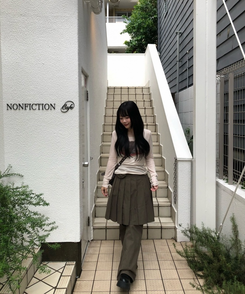 フラワーロングスリーブTシャツ LIGHT BEIGE