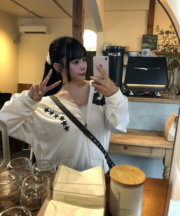 GYロゴフードジップアップ IVORY