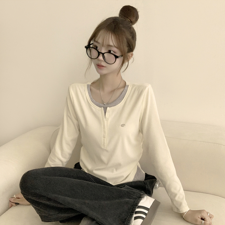투픽 라운드 버튼 펜던트 버튼 레이어드 단추 긴팔 티셔츠 아이보리