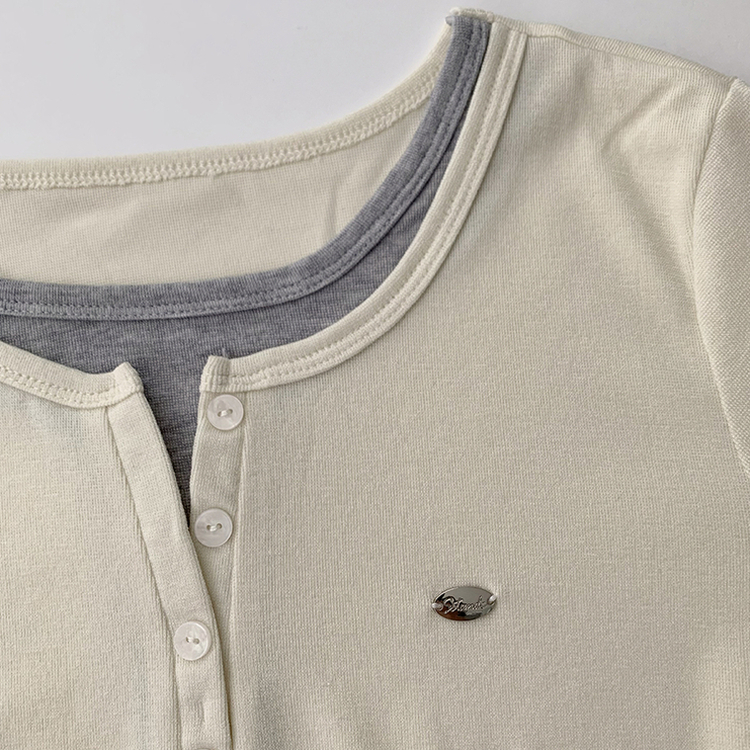 투픽 라운드 버튼 펜던트 버튼 레이어드 단추 긴팔 티셔츠