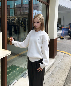 【単独制作/特価】oluデイリーラウンドネック、Vネック2種ニット IVORY(V-neck)