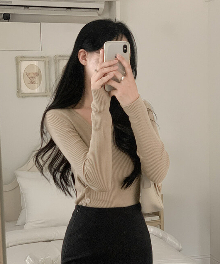 소르 여리 슬림 브이 니트 베이지