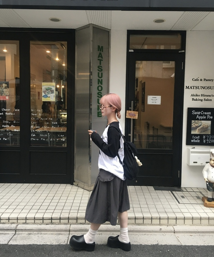 【SET】フリルミディスカート+ウエストポーチ CHARCOAL