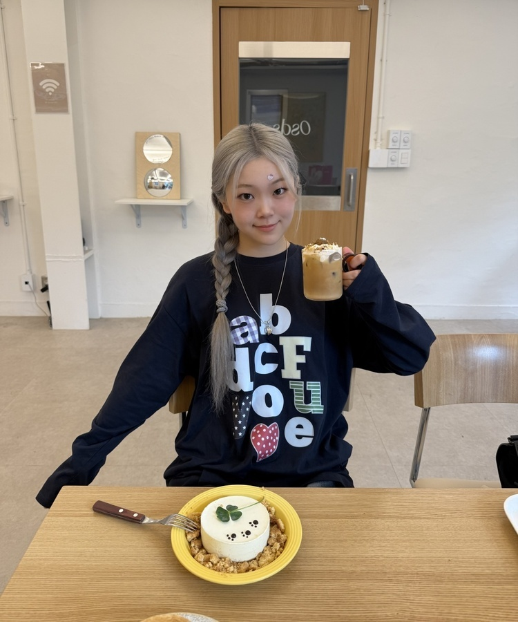 オーバーフィット長袖Tシャツ NAVY