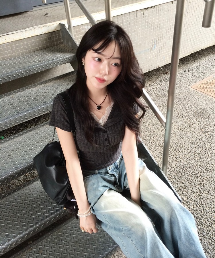 러빈 레이스 티셔츠 먹색
