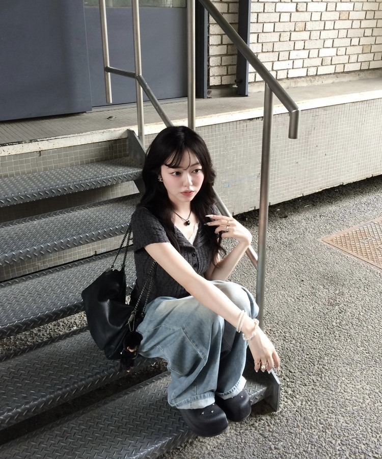 러빈 레이스 티셔츠 먹색