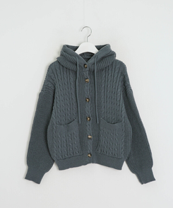 ケーブルニットフードカーディガン