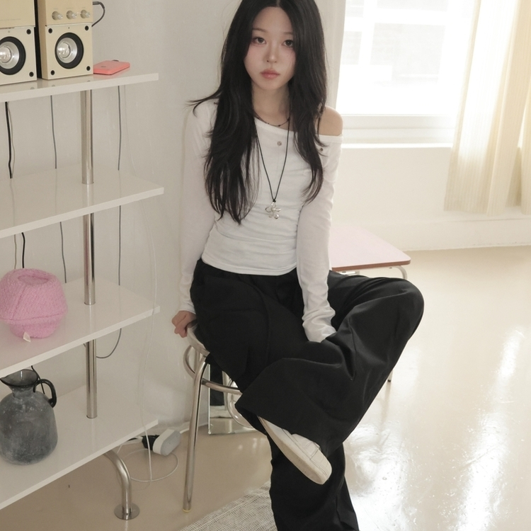 アンバランスオフアイレット長袖Tシャツ IVORY