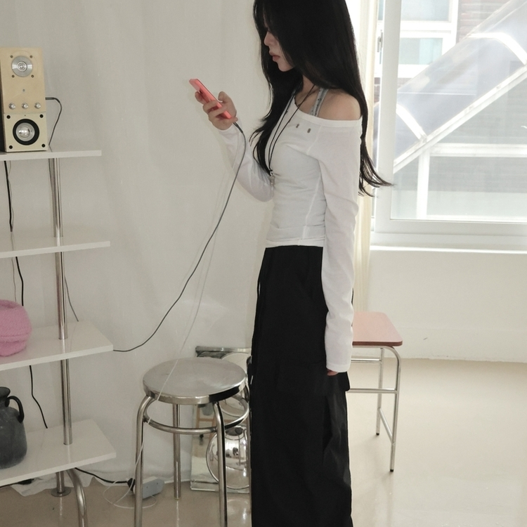 アンバランスオフアイレット長袖Tシャツ IVORY