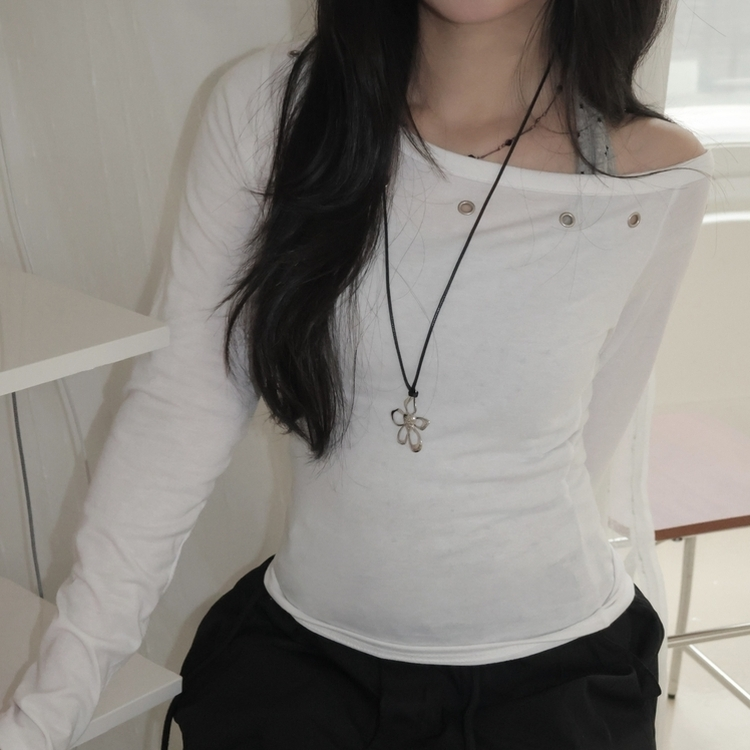 アンバランスオフアイレット長袖Tシャツ IVORY