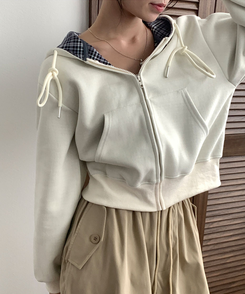 푸티 배색 체크 크롭 오버핏 스트링 후드집업 베이지