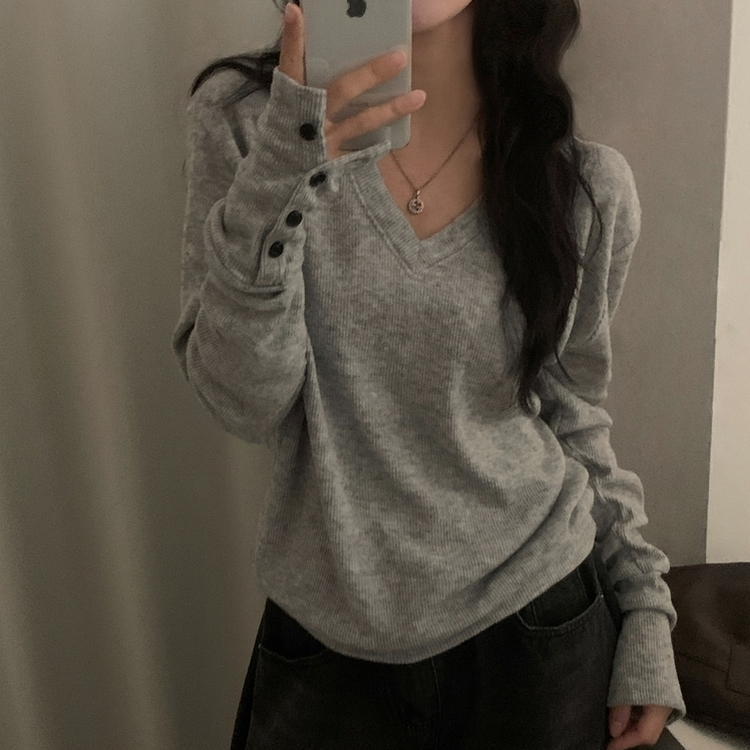 리블 소매 버튼 여리핏 브이넥 긴팔니트 그레이