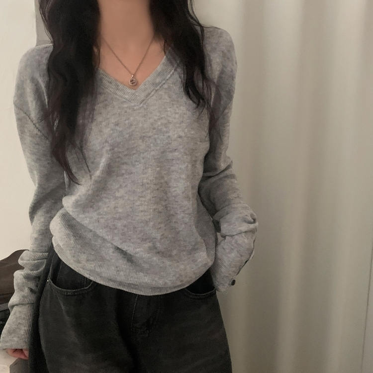 리블 소매 버튼 여리핏 브이넥 긴팔니트 그레이