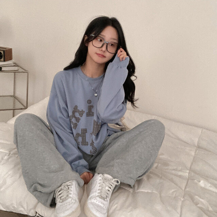 틴에이져 하트 체크패턴 레터링 루즈핏 맨투맨 소라