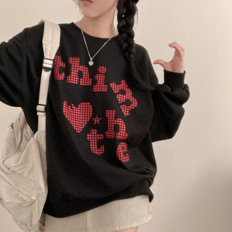 틴에이져 하트 체크패턴 레터링 루즈핏 맨투맨 블랙