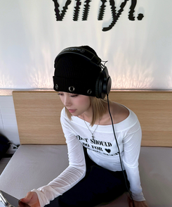 アイレットビーニー BLACK