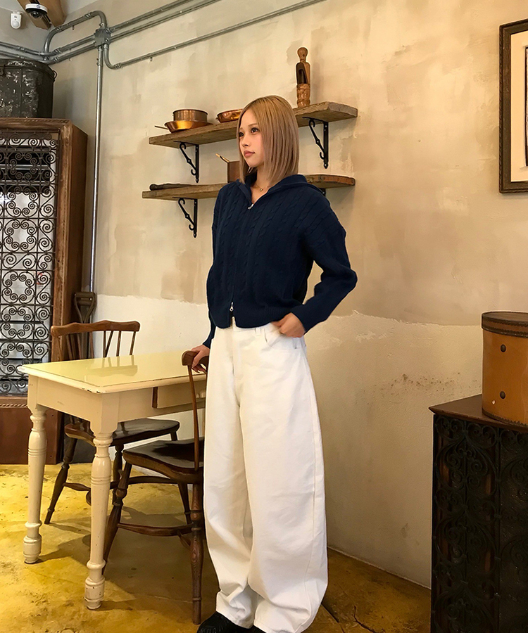 터틀넥 꽈배기 니트 집업 블루