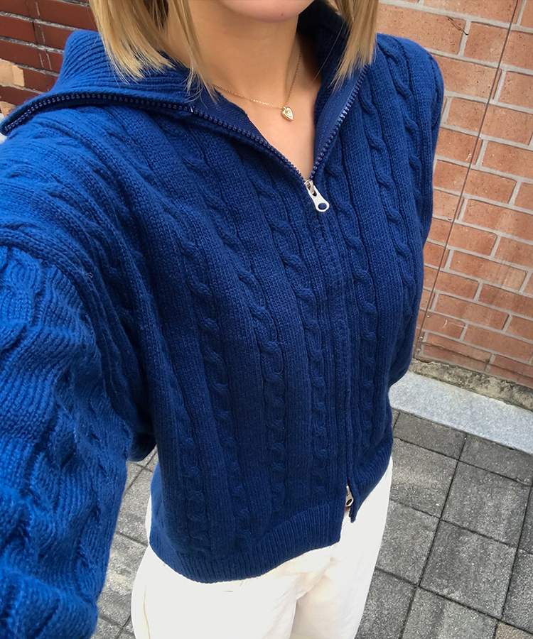 터틀넥 꽈배기 니트 집업 블루