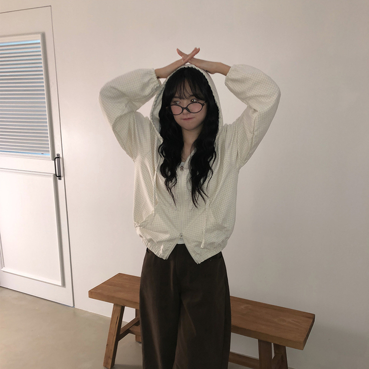 チェックスエードウィンドブレーカー IVORY