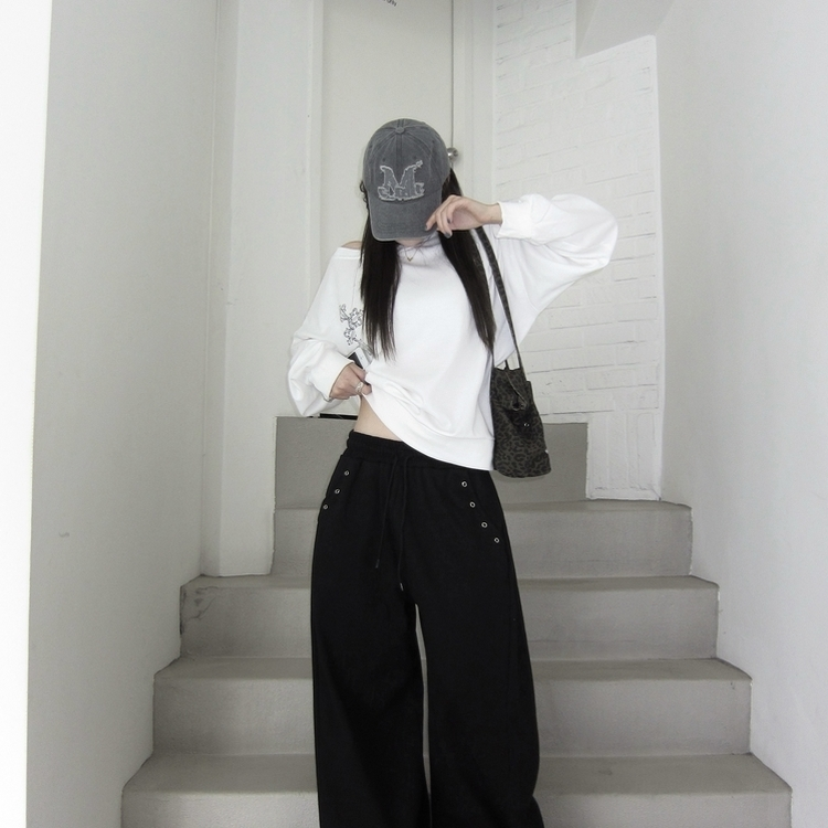 オフルーズフィットトレーナー WHITE