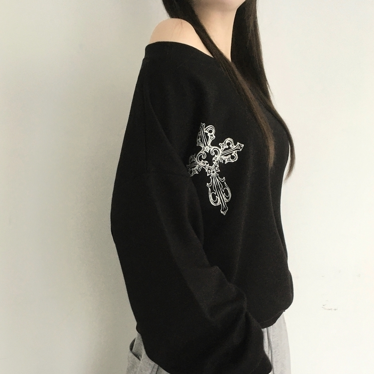 オフルーズフィットトレーナー BLACK