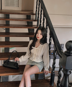 リボンフラワーボタンブラウス CREAM