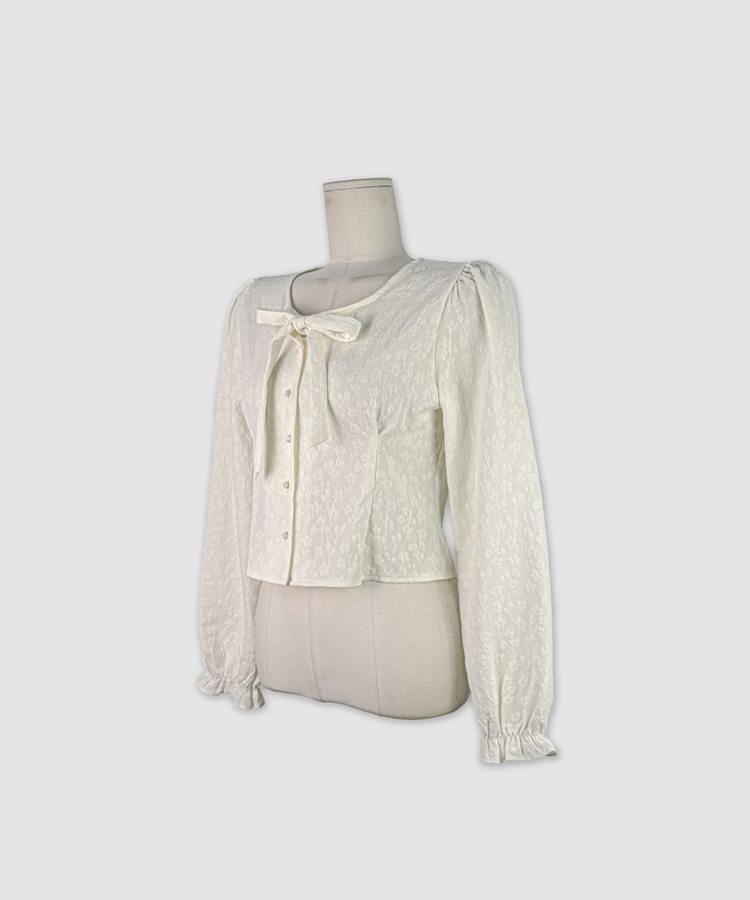 リボンフラワーボタンブラウス