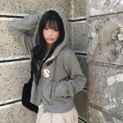 아론 레터링 스트라이프 단가라 투웨이 후드 집업 블랙