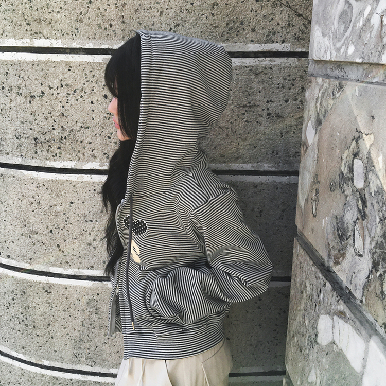 아론 레터링 스트라이프 단가라 투웨이 후드 집업 블랙