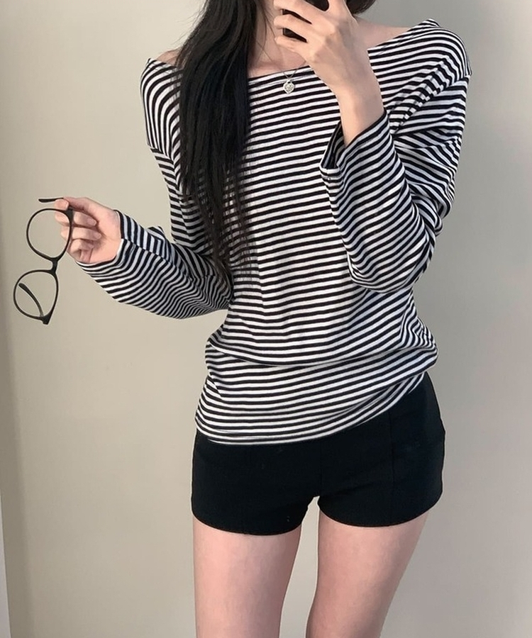 붙지 않는 레귤러핏 스탠다드 와이드넥 단가라 스트라이프 간절기 봄가을 긴팔티셔츠 t 3color 블랙