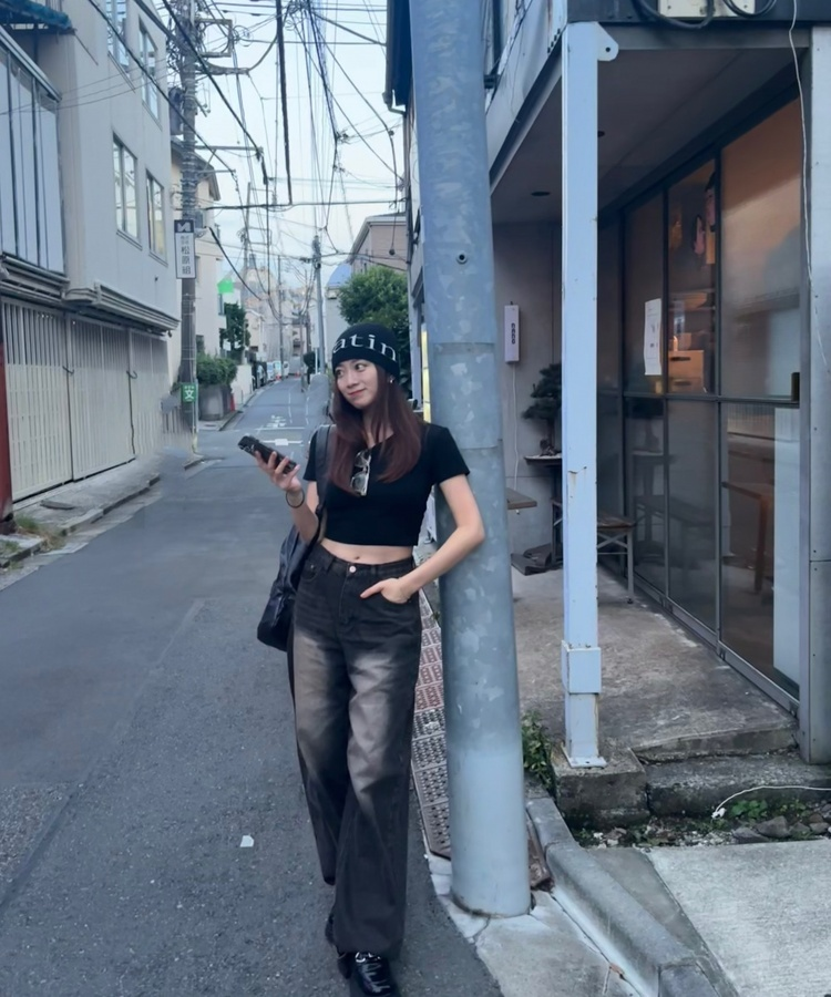 히츠 빈티지 워싱 와이드 데님 팬츠 흑청