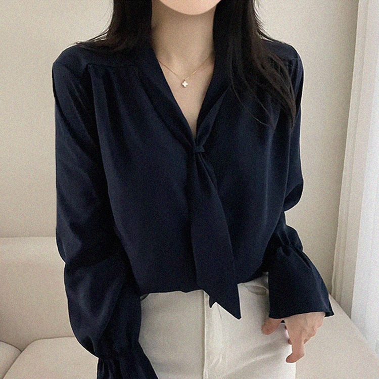 아델 타이 찰랑 리본 셔링 블라우스