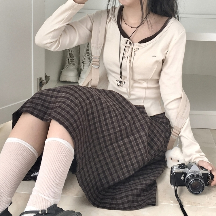 아일렛 레이어드 팬던트 리본 슬림 굴림 긴팔티셔츠