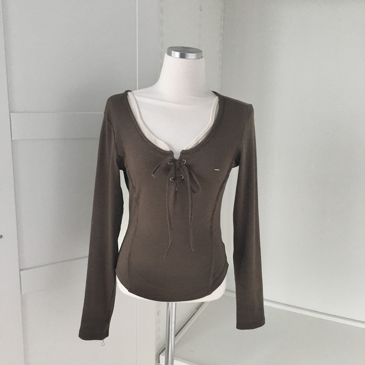 아일렛 레이어드 팬던트 리본 슬림 굴림 긴팔티셔츠