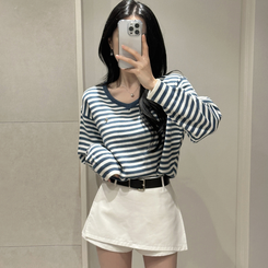 ボーダーVネックニット BLUE