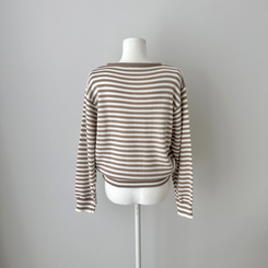 ボーダーVネックニット