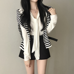 【タイ付き】ロイヤルVネックニット(5color) IVORY