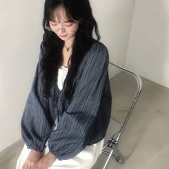 レースレイヤードフリルブラウス NAVY