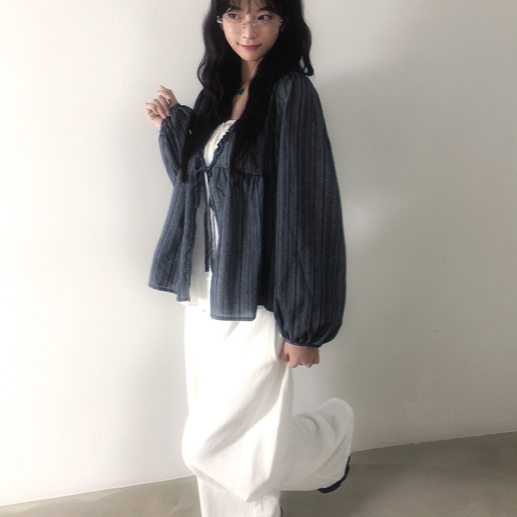 レースレイヤードフリルブラウス NAVY