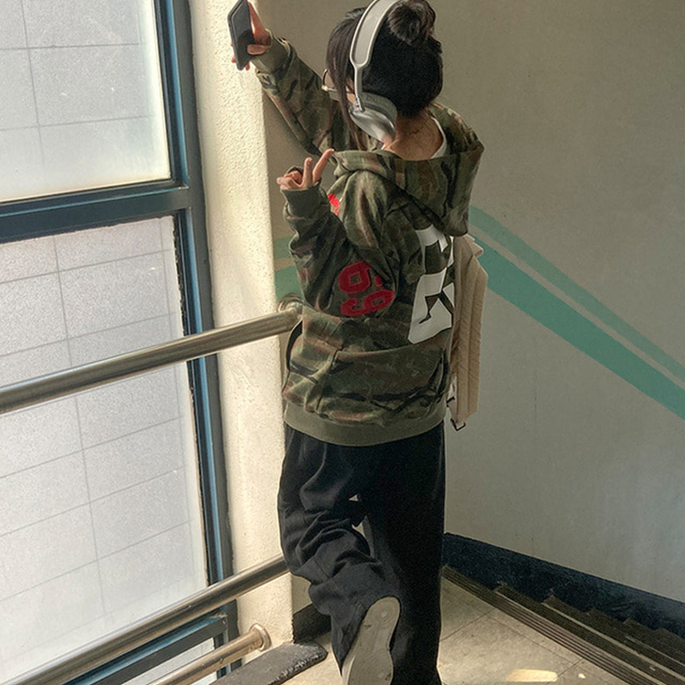 밀리언 밀리터리 카모 루즈핏 후드 집업 카키