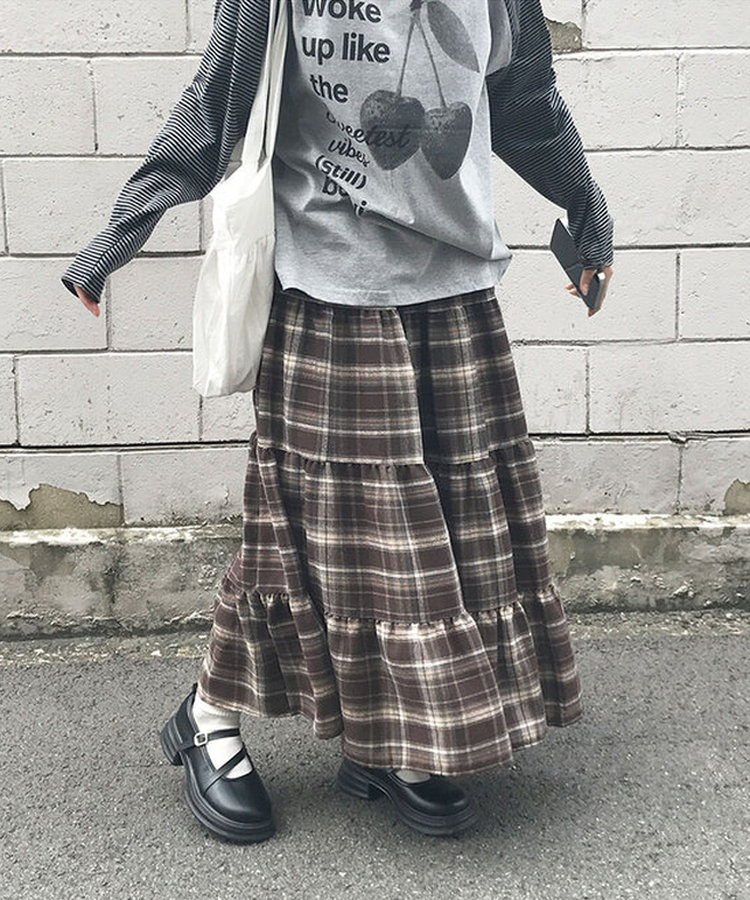 루카 올밴딩 체크패턴 프릴 캉캉 롱 스커트 브라운