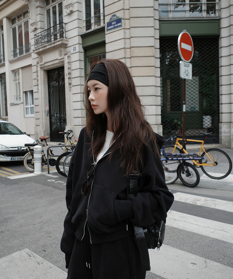 刺繍フードジップアップ BLACK