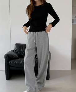 ベーシックスリム長袖Tシャツ BLACK