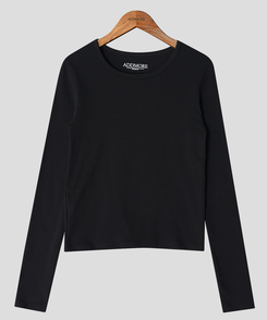 ベーシックスリム長袖Tシャツ