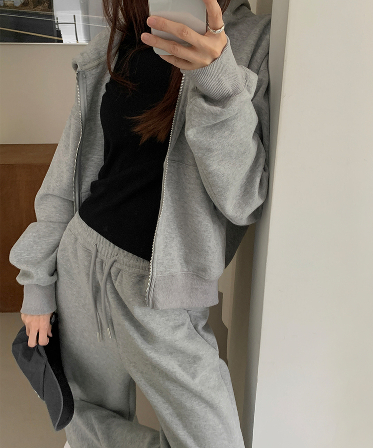 ベーシックスリム長袖Tシャツ BLACK