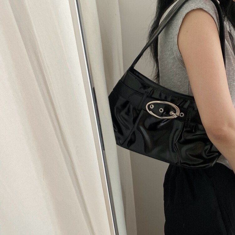 エナメルミニショルダーバッグ